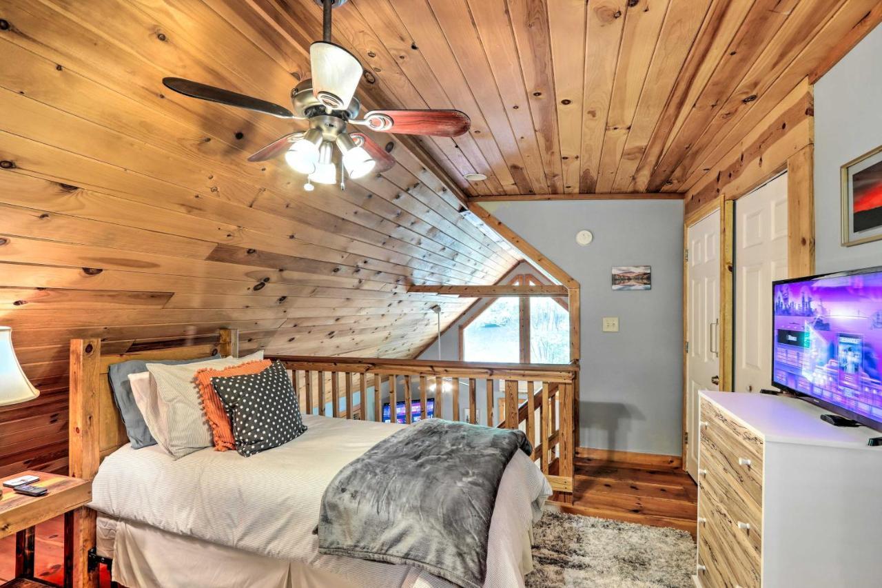 Bumblebee Cottage Murphy Retreat With Hot Tub Salem المظهر الخارجي الصورة