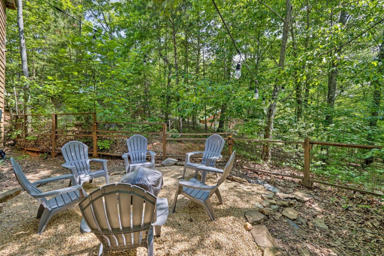 Bumblebee Cottage Murphy Retreat With Hot Tub Salem المظهر الخارجي الصورة